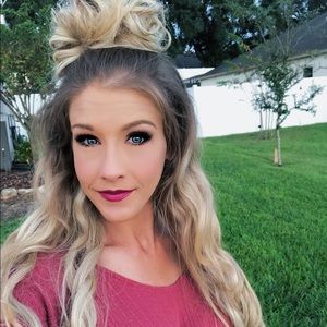 Meet your Posher, Carley